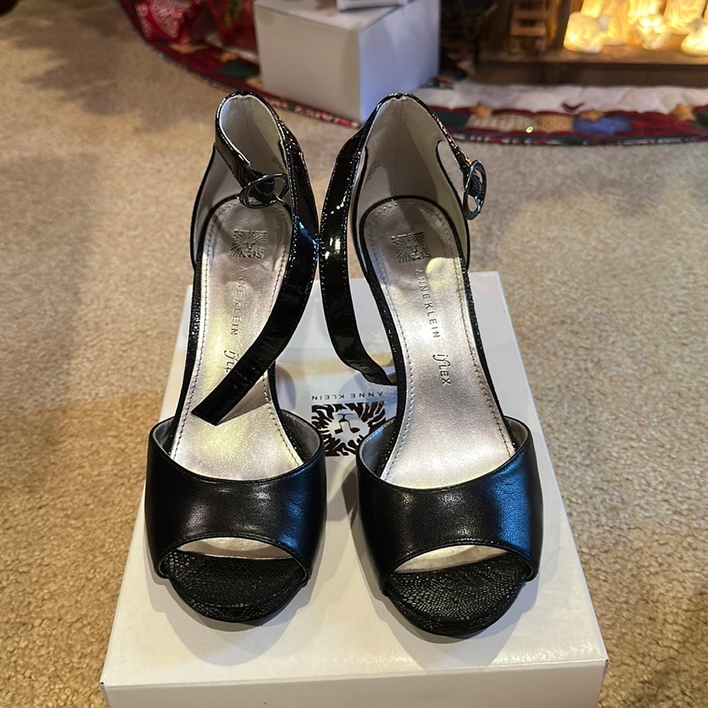 Anne Klein sandal heel